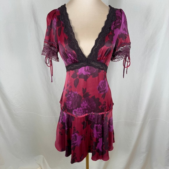 Free People Dresses & Skirts - Free People Jos Printed Satin Mini Dress Berry Combo Drop Waist Lace Sz XS EUC